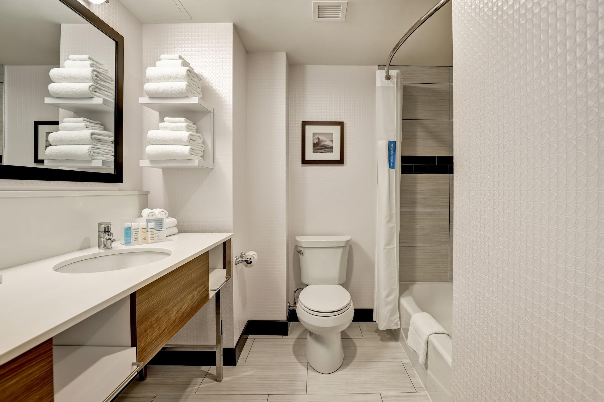 Hampton Inn Long Island/Islandia Esterno foto